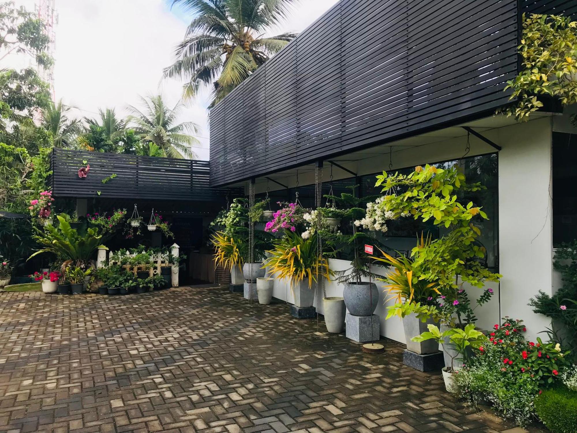 Pinidiya Resort Анурадхапура Экстерьер фото